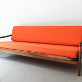 Olaio Sofa / Bed by José Espinho