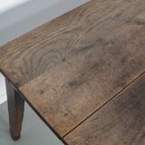 Table de salle à manger de ferme rustique française du 19ème siècle en chêne antique