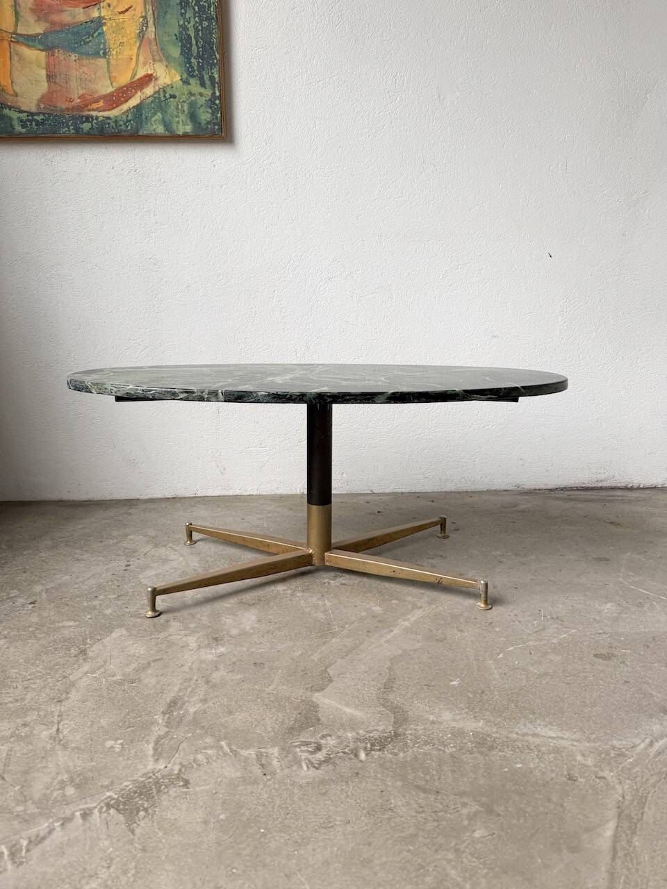 Table basse en marbre vert et laiton par Michel Kin pour Arflex