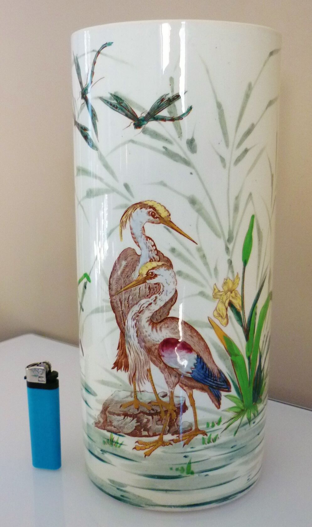 Vase rouleau XIXème siècle art nouveau Keller & Guérin Lunéville, hérons, iris
