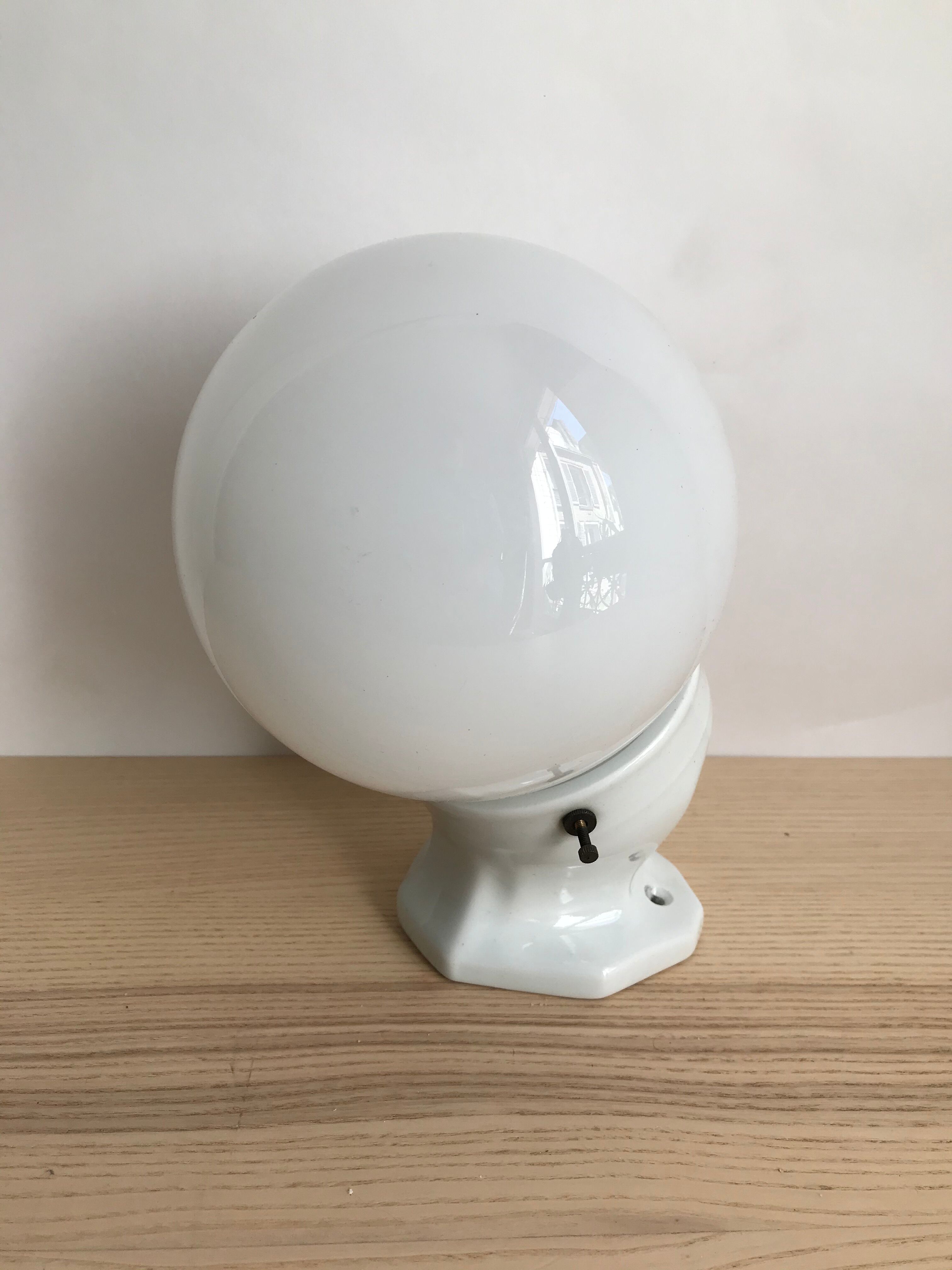 Porcelain lamp