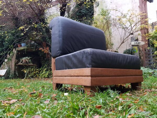 Chauffeuse en bois et cuir par Gérard Guermonprez, années 60