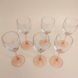 6 glasses on foot