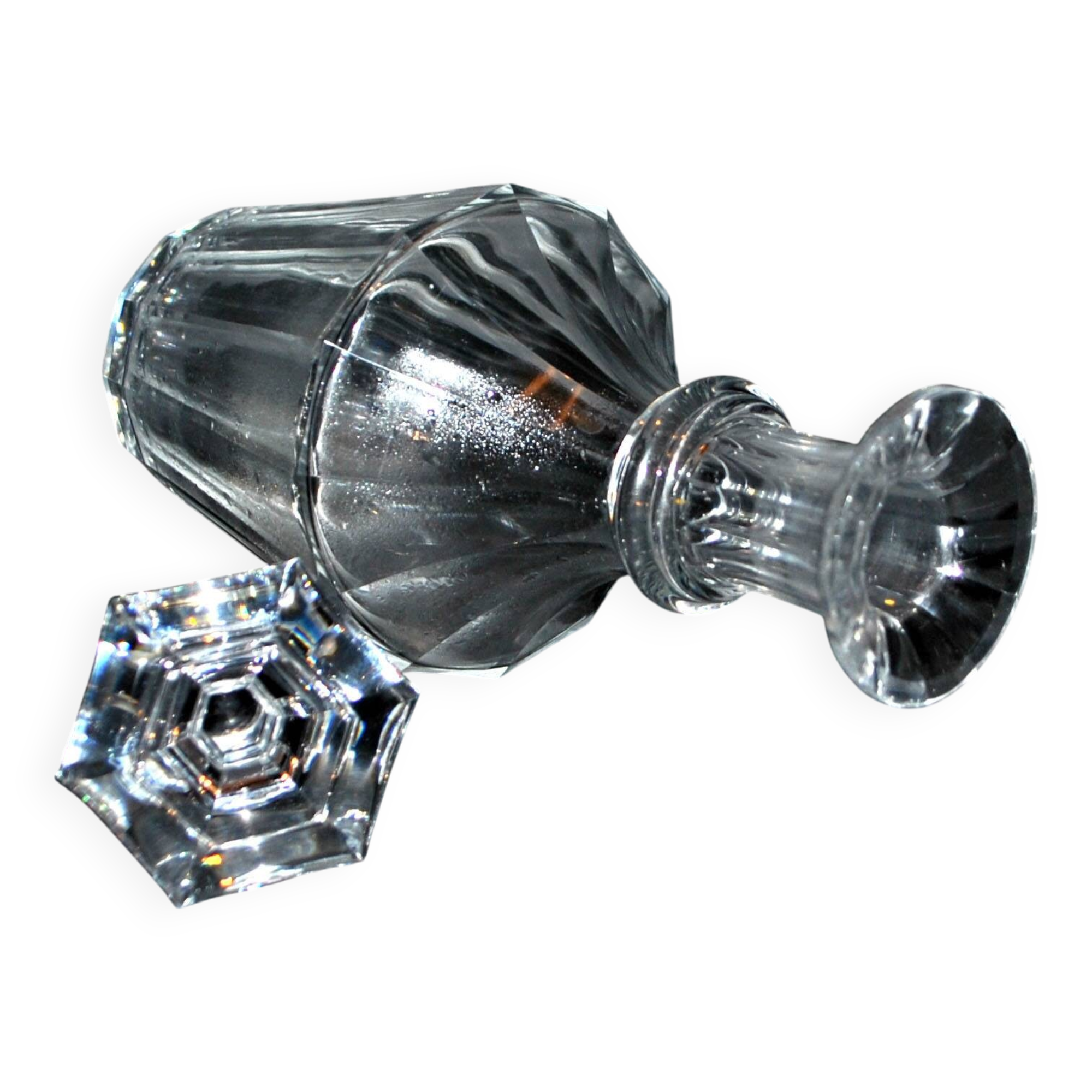 BACCARAT Antique liqueur carafe in cut crystal with flat ribs 1840