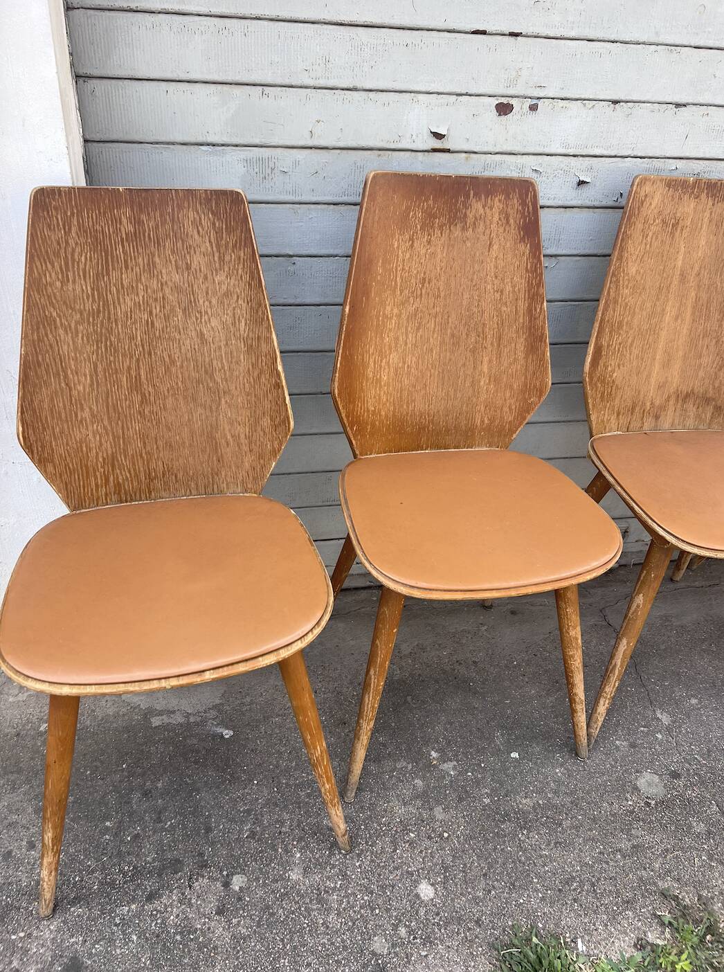 (Lot) 5 chaises vintage bois attribuées à Baumann (à restaurer)