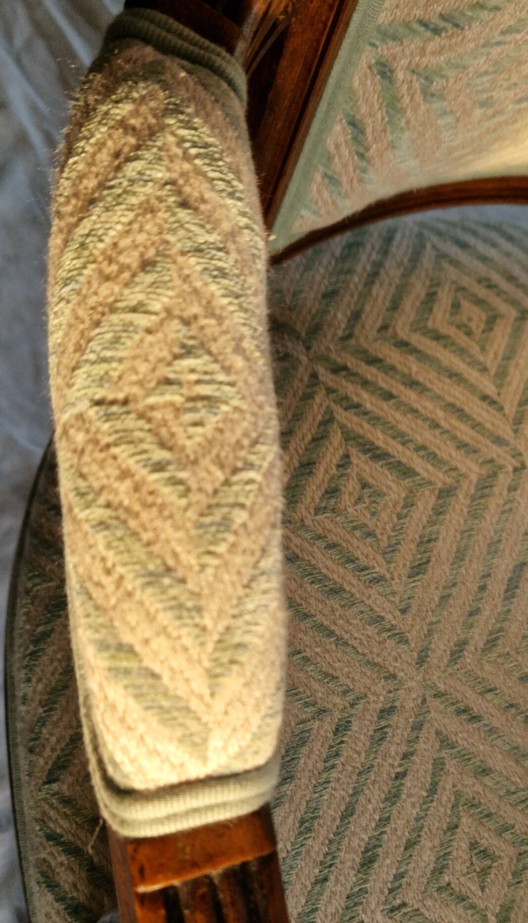 Ancien fauteuil en noyer style Louis XVI – Vert d'eau & crème – Fin XIXe