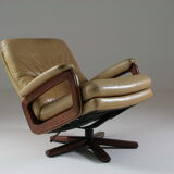 Leather lounge chair by André Vandenbeuck