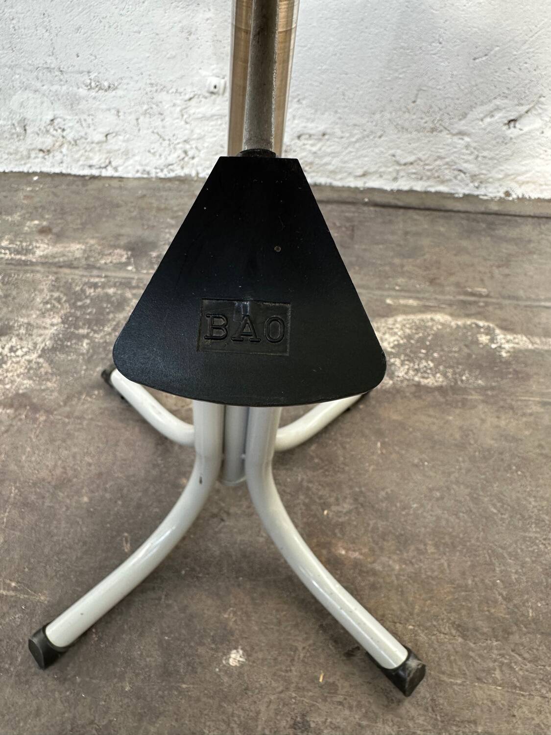 BAO industrial chair