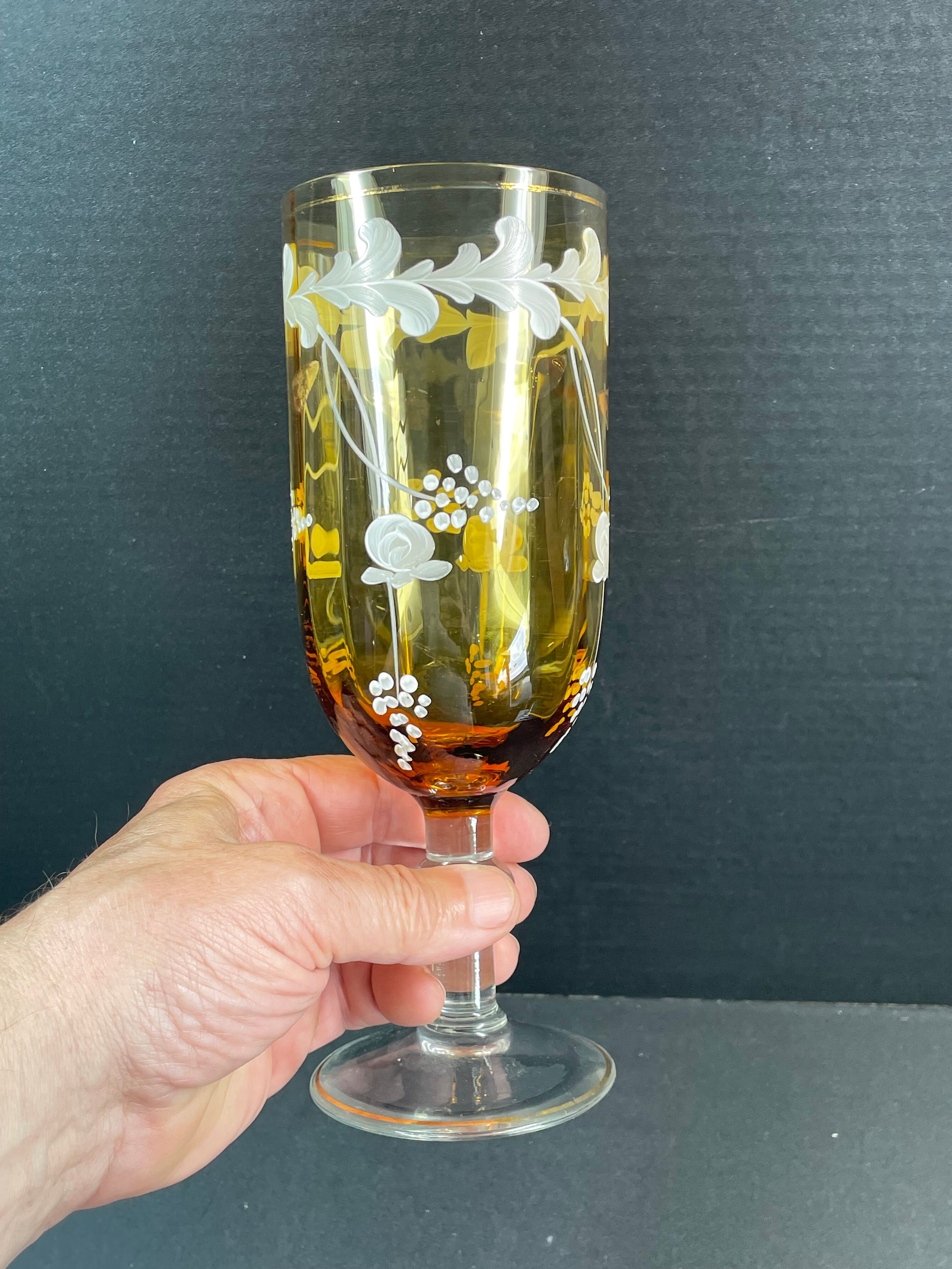 Vase in the shape of glass on shower stand, glazed painted glass 22.5 cm