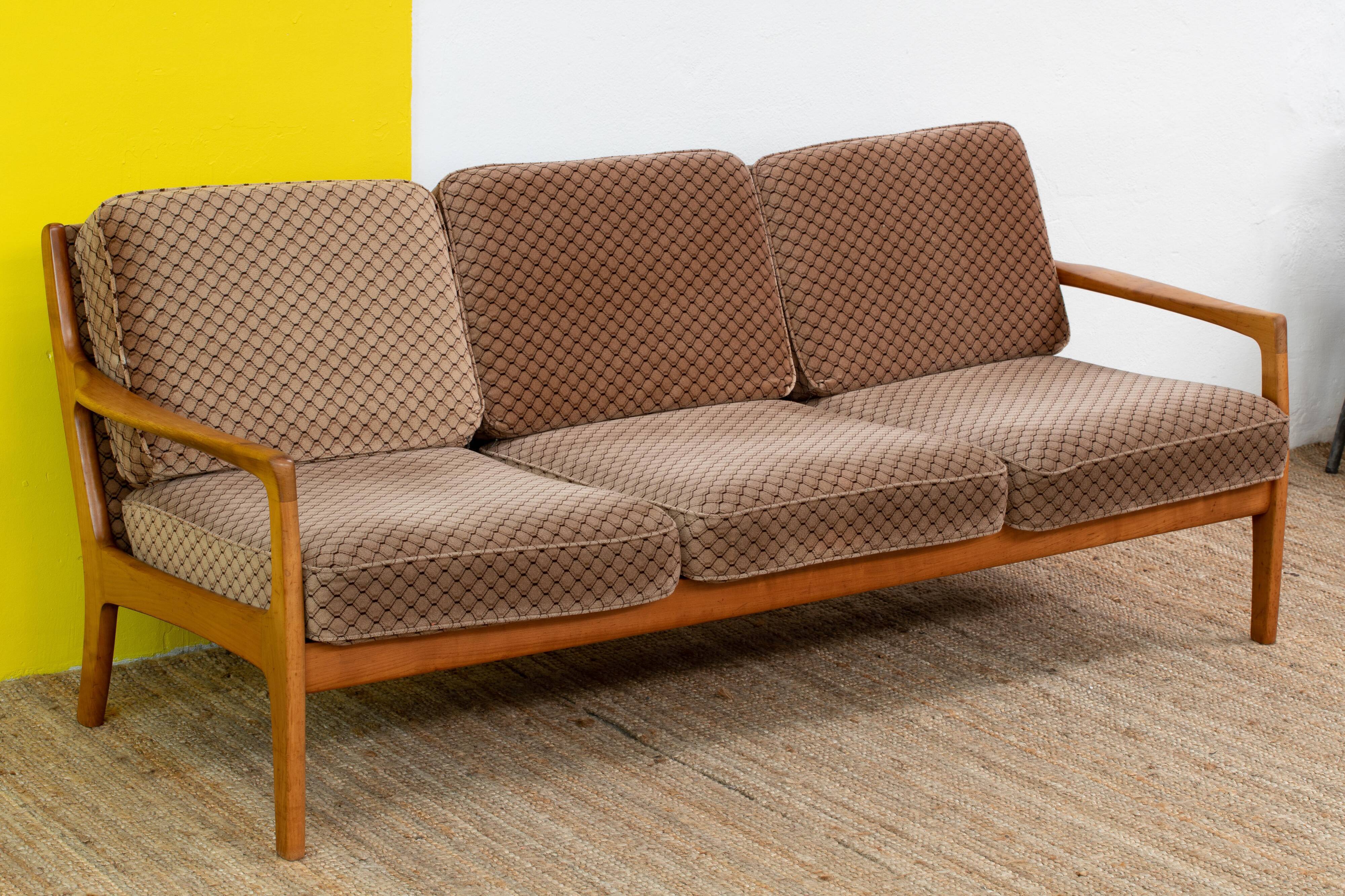 Vintage Scandinavian sofa – 199 cm