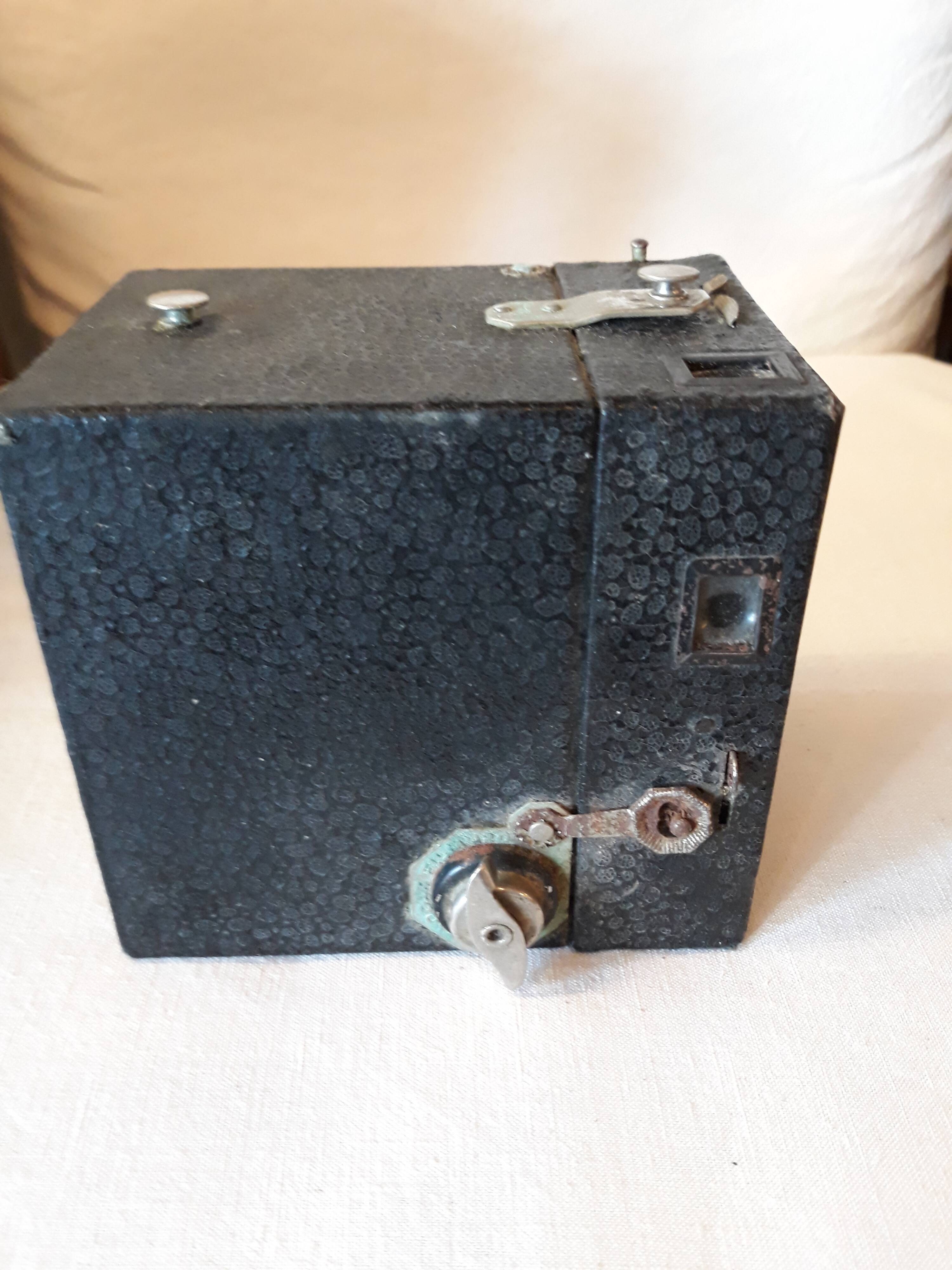 Kodak Beau Brownie Deco camera
