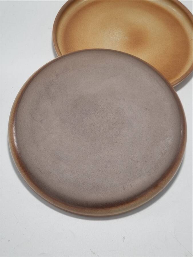 Flat plates with straight edges
