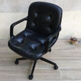 Comforto leather armchair by Mobilier international