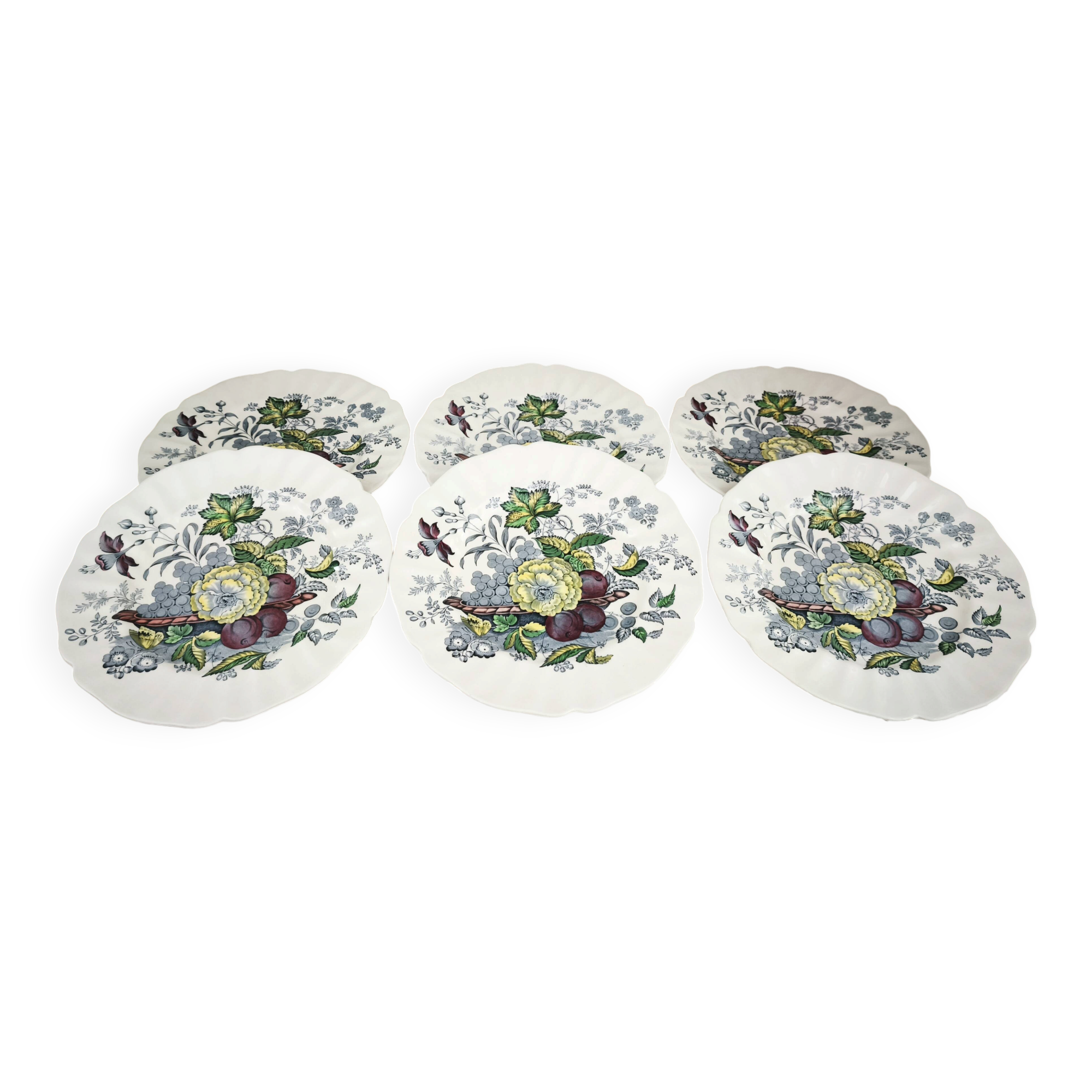 Set of 6 Royal Doulton dinner plates in the Kirkwood pattern.