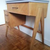 Extendable desk compass feet