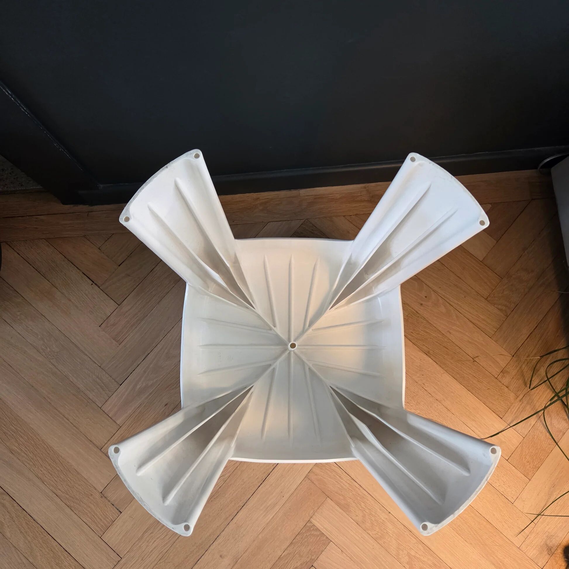 Stool - Vintage white plastic side table