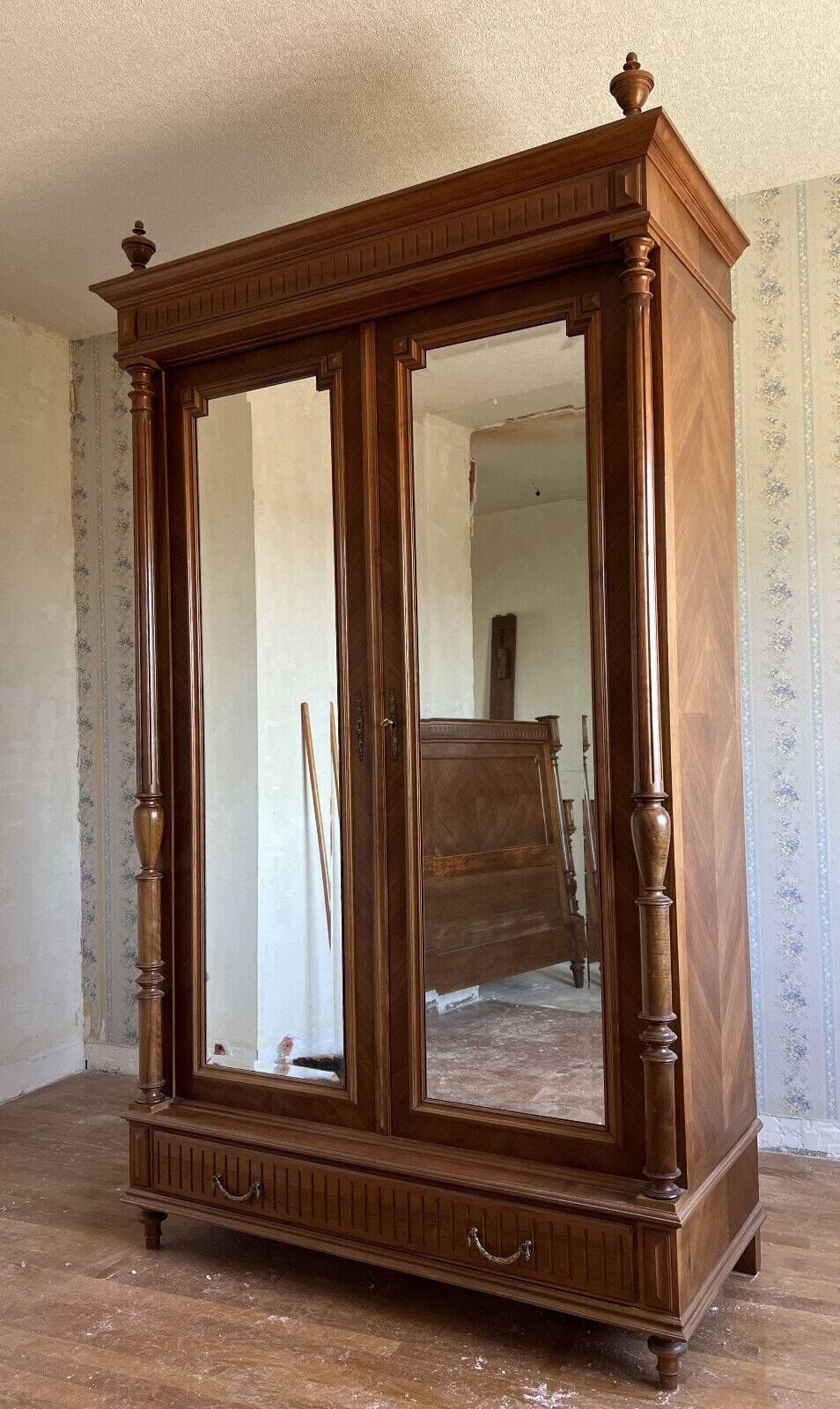 Napoleon III period library cabinet in blond walnut circa 1850-1880