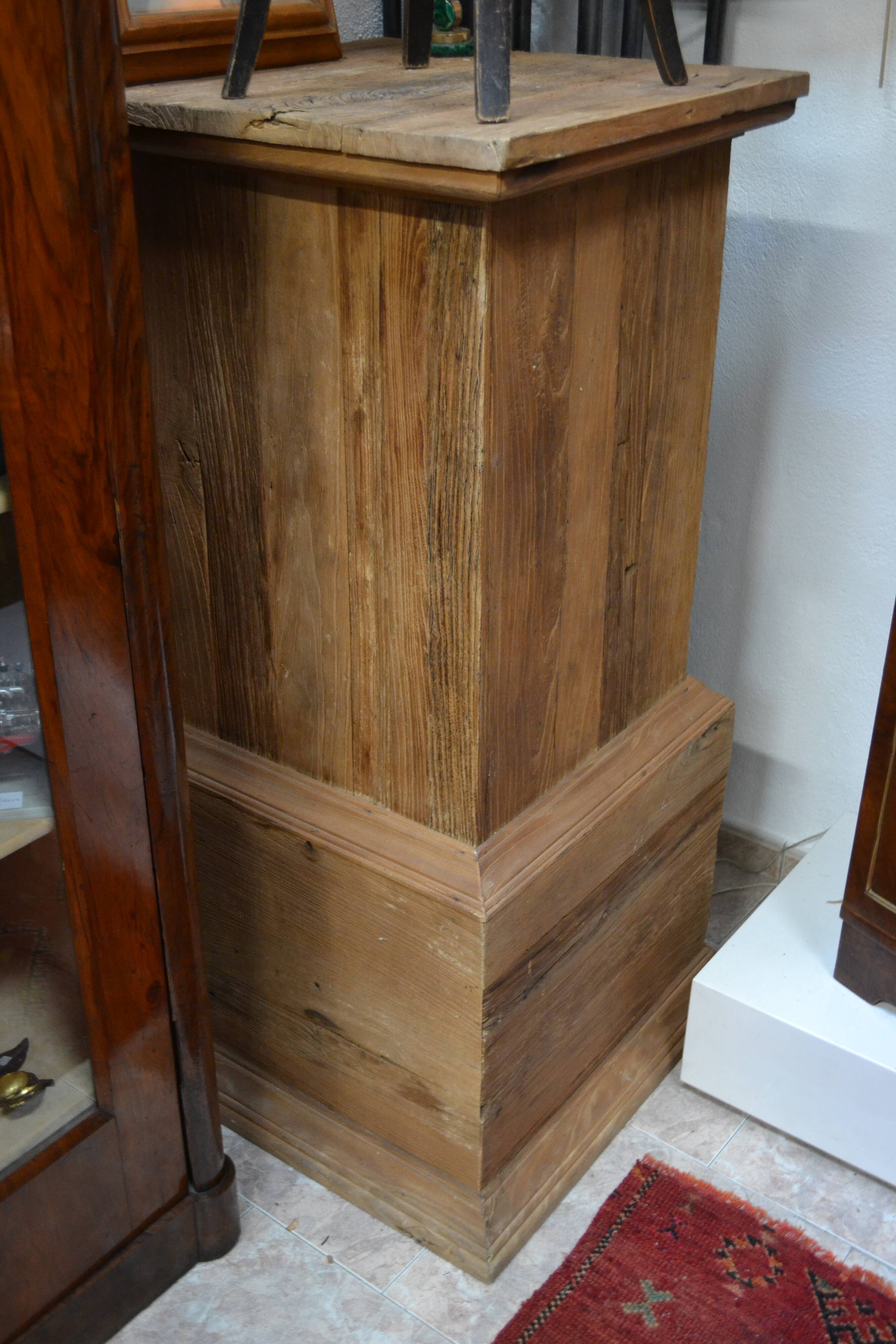 Sellete old wood