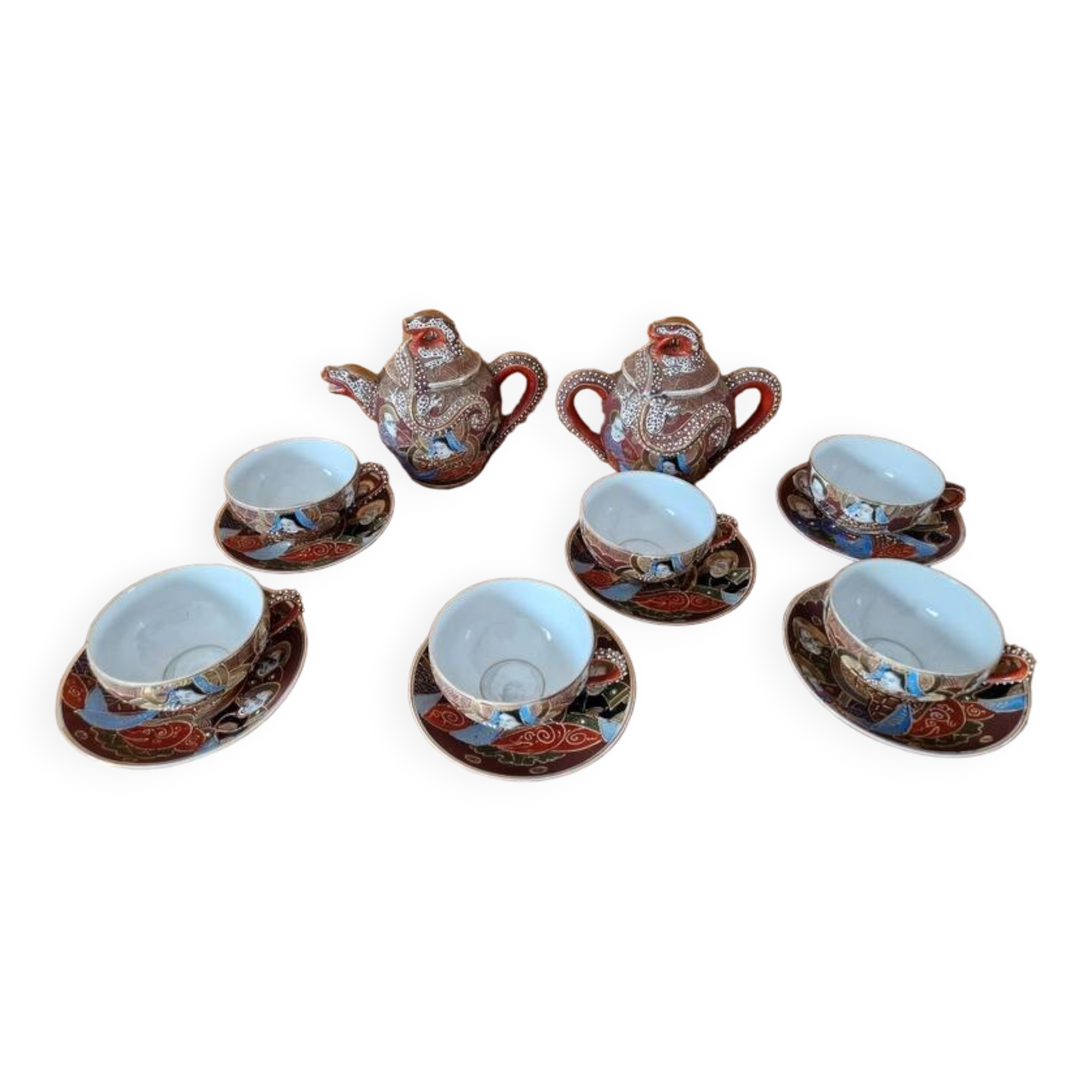 Beautiful Dainan porcelain tea/coffee service - Polychrome porcelain with relief decoration of dragons