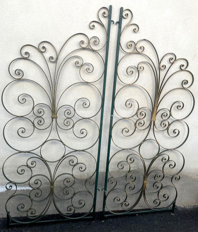 Pair of interior wrought iron grilles XXth century