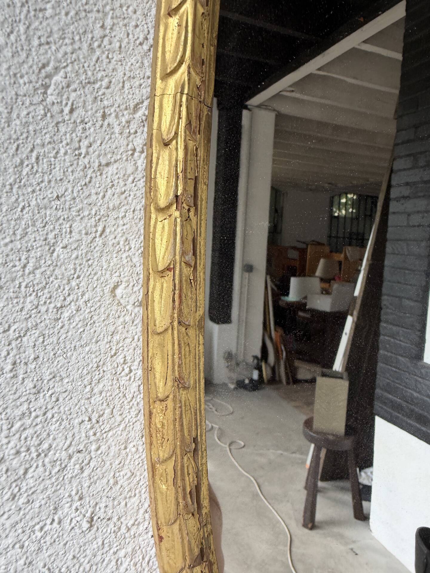 Pair of oval mirrors 1900 gilded stucco