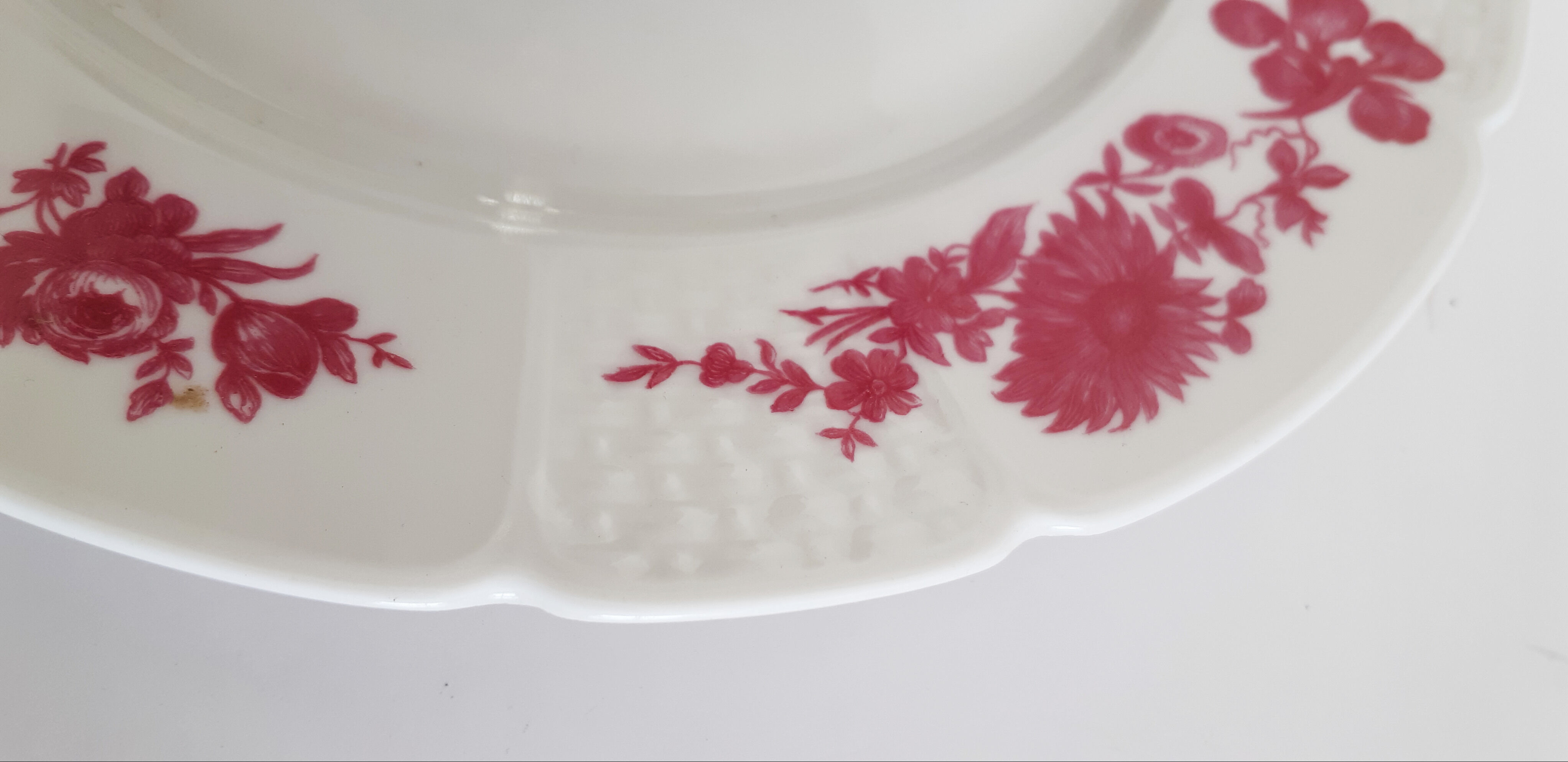 Presentation dish for cakes, in Limoges porcelain