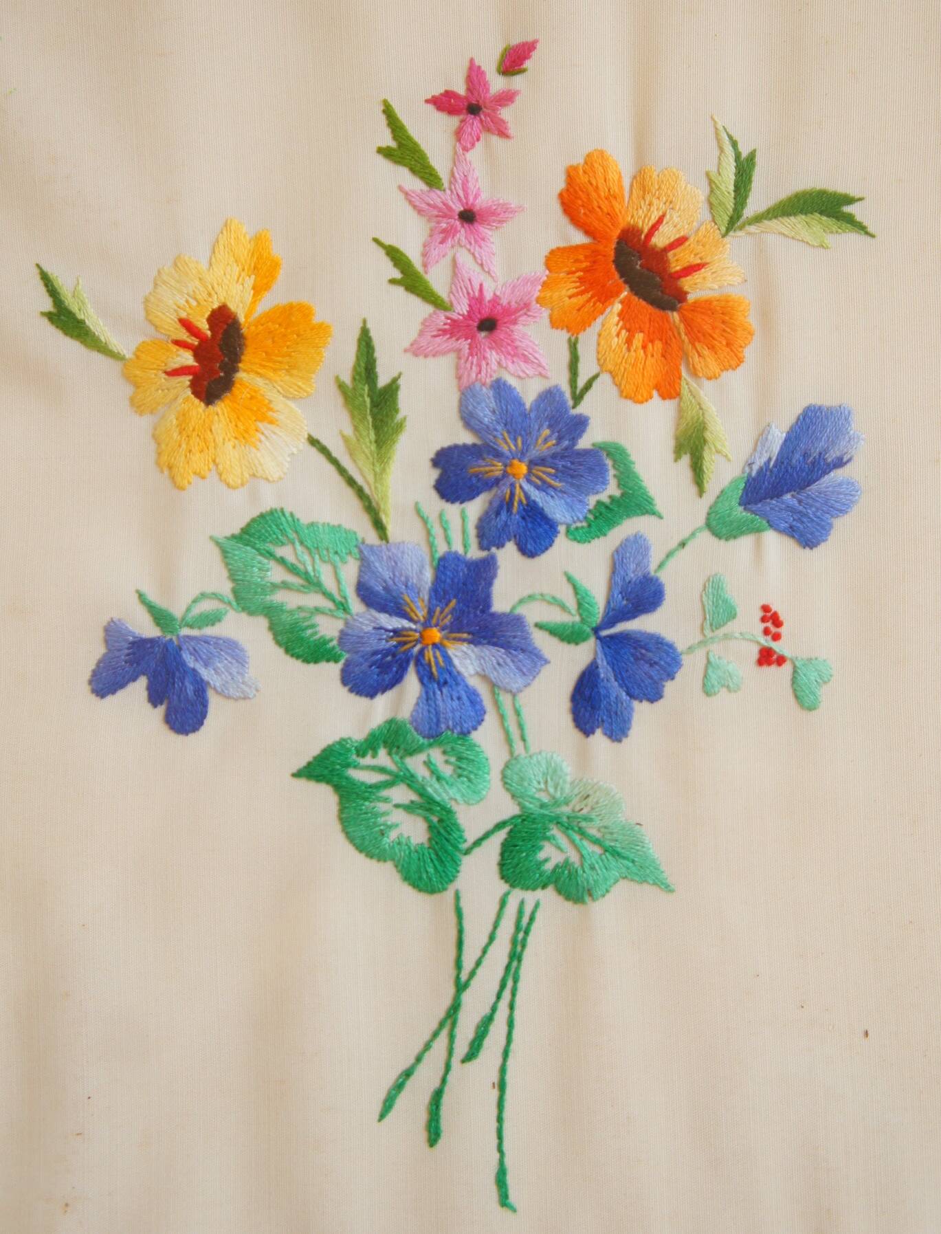 Set of 2 “bohemian” embroidery frames