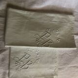 Lot of monogramées linen pillowcases