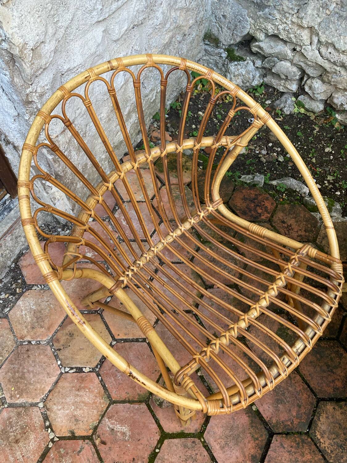 Vintage rattan lounge