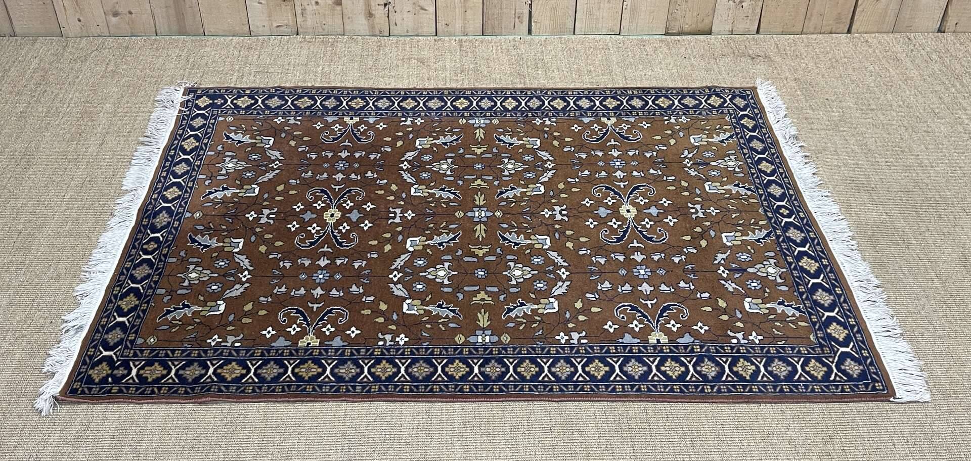 Handmade Pakistani wool rug - L=1m75 l=1m27..