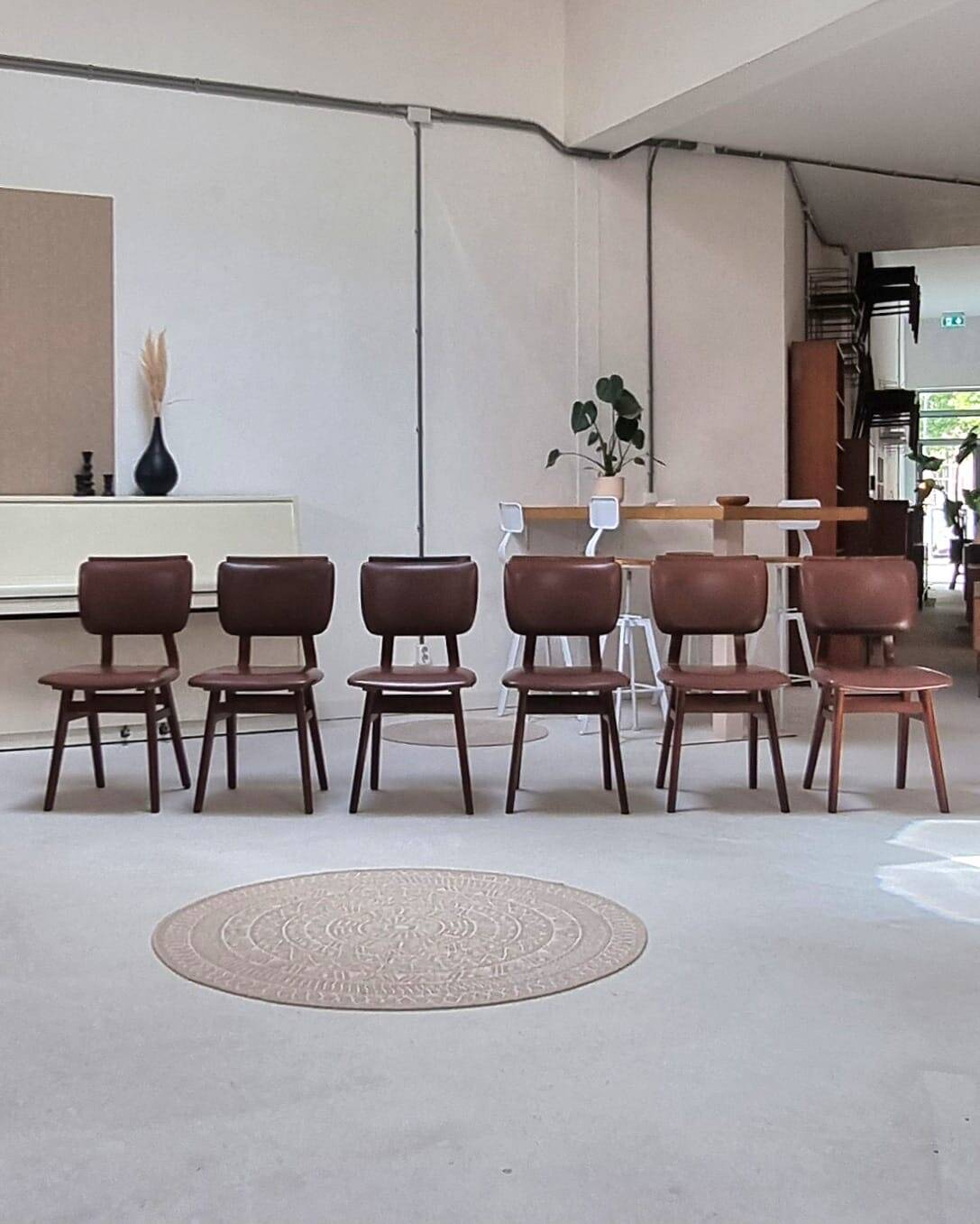 Chaises du milieu du siècle
