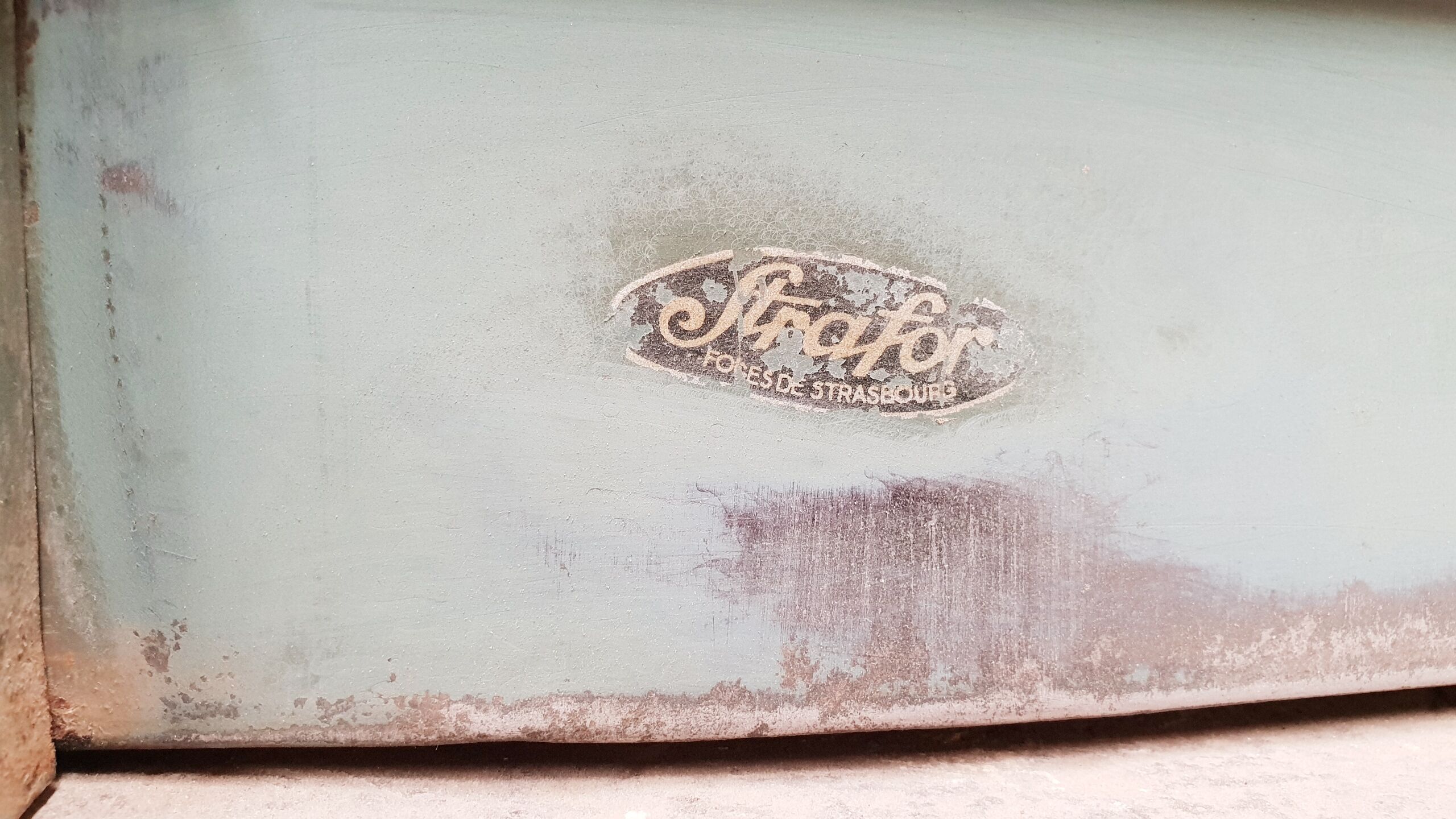 Strafor valve cabinet