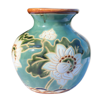 Vase en céramique fleuri