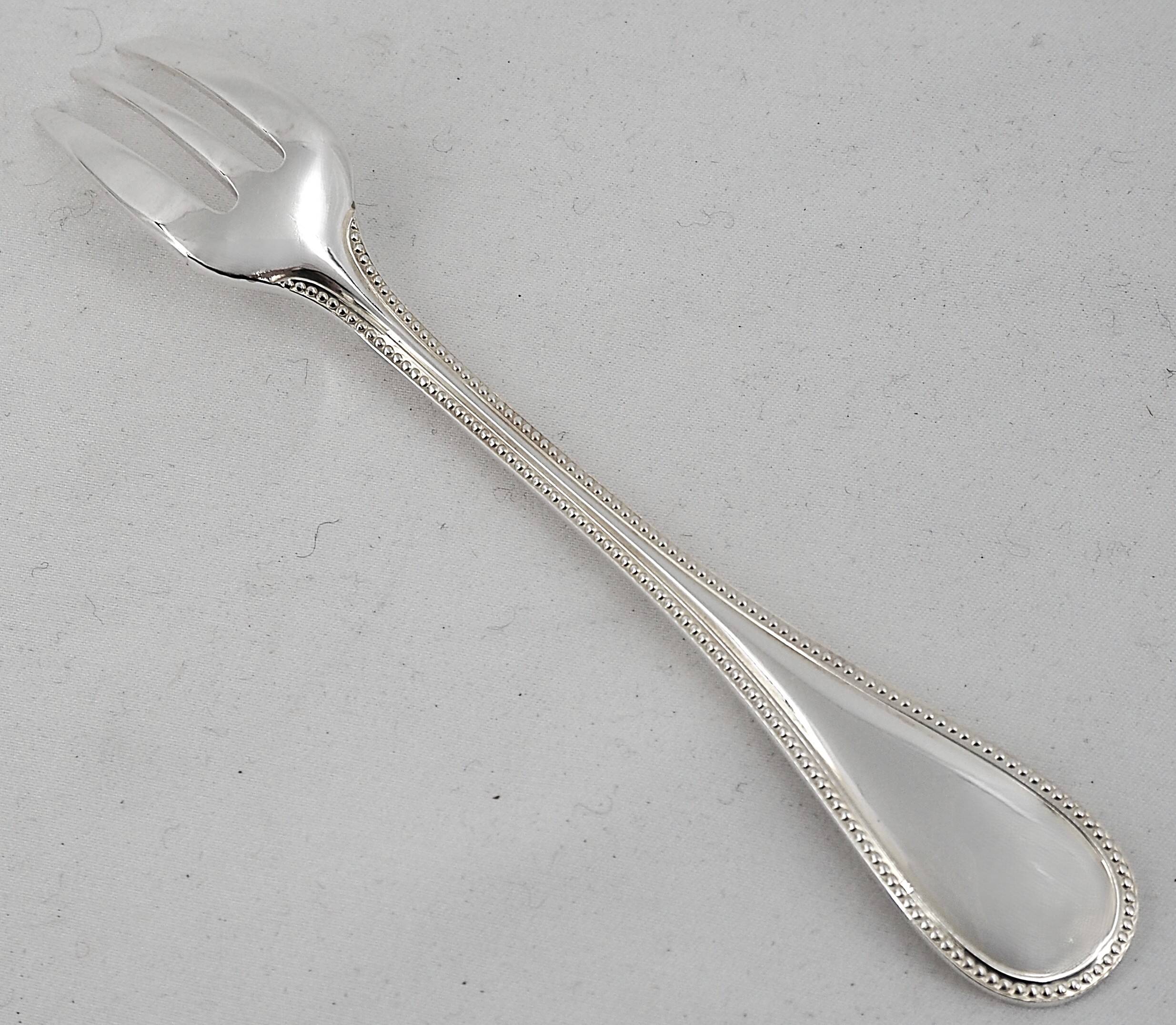 Christofle Perles 12 silver-plated cake forks, excellent condition.