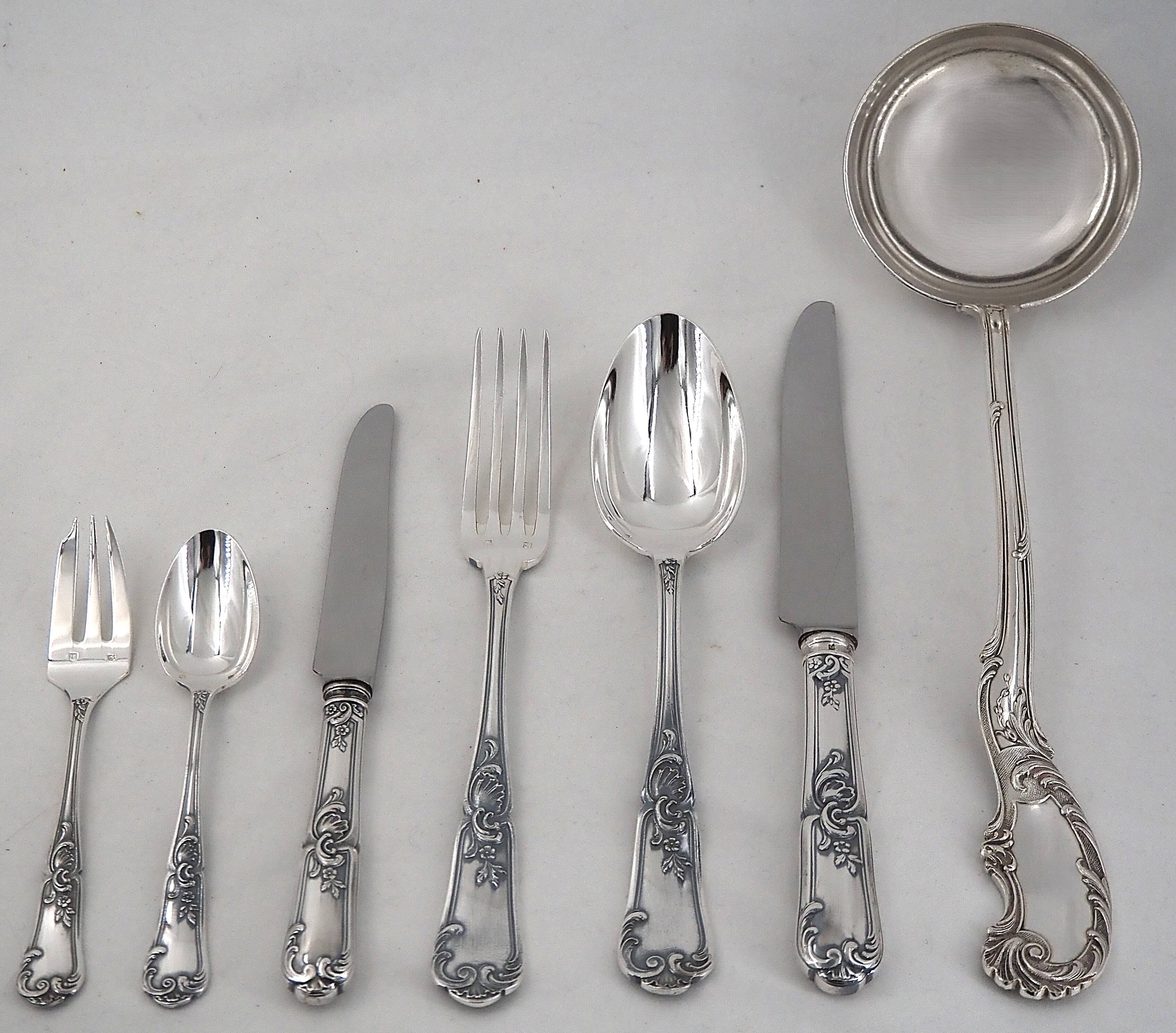 Orbrille Louis XV cutlery set 73 pieces in silver-plated metal, excellent condition.
