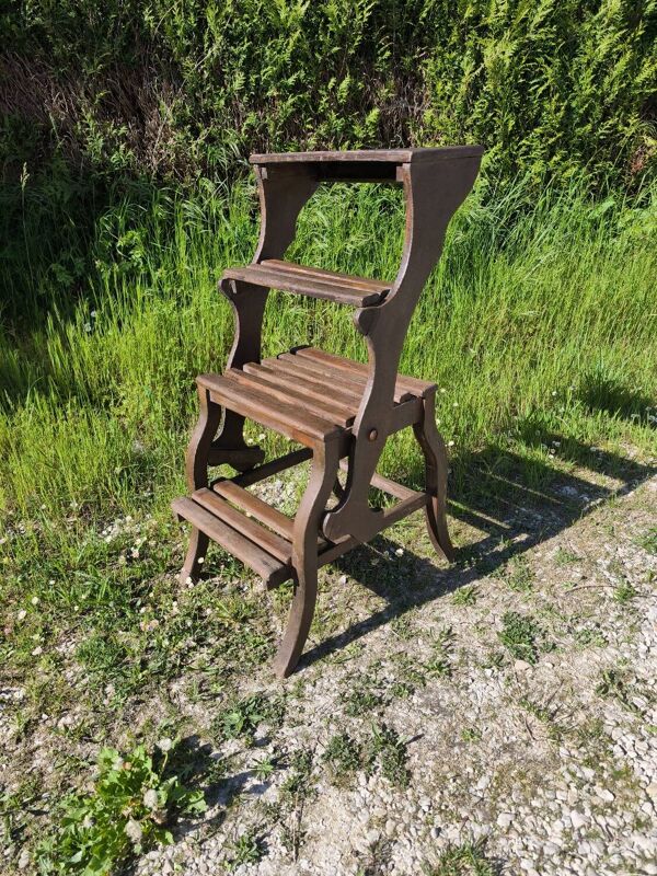 Chaise, escabeau de bibliothèque