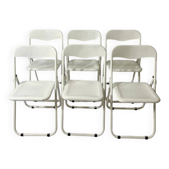 chaises pliantes en métal perforée, design vintage annees 1970