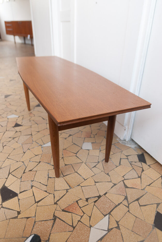 Scandinavian coffee table spindle feet