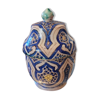 Pot in painted earth