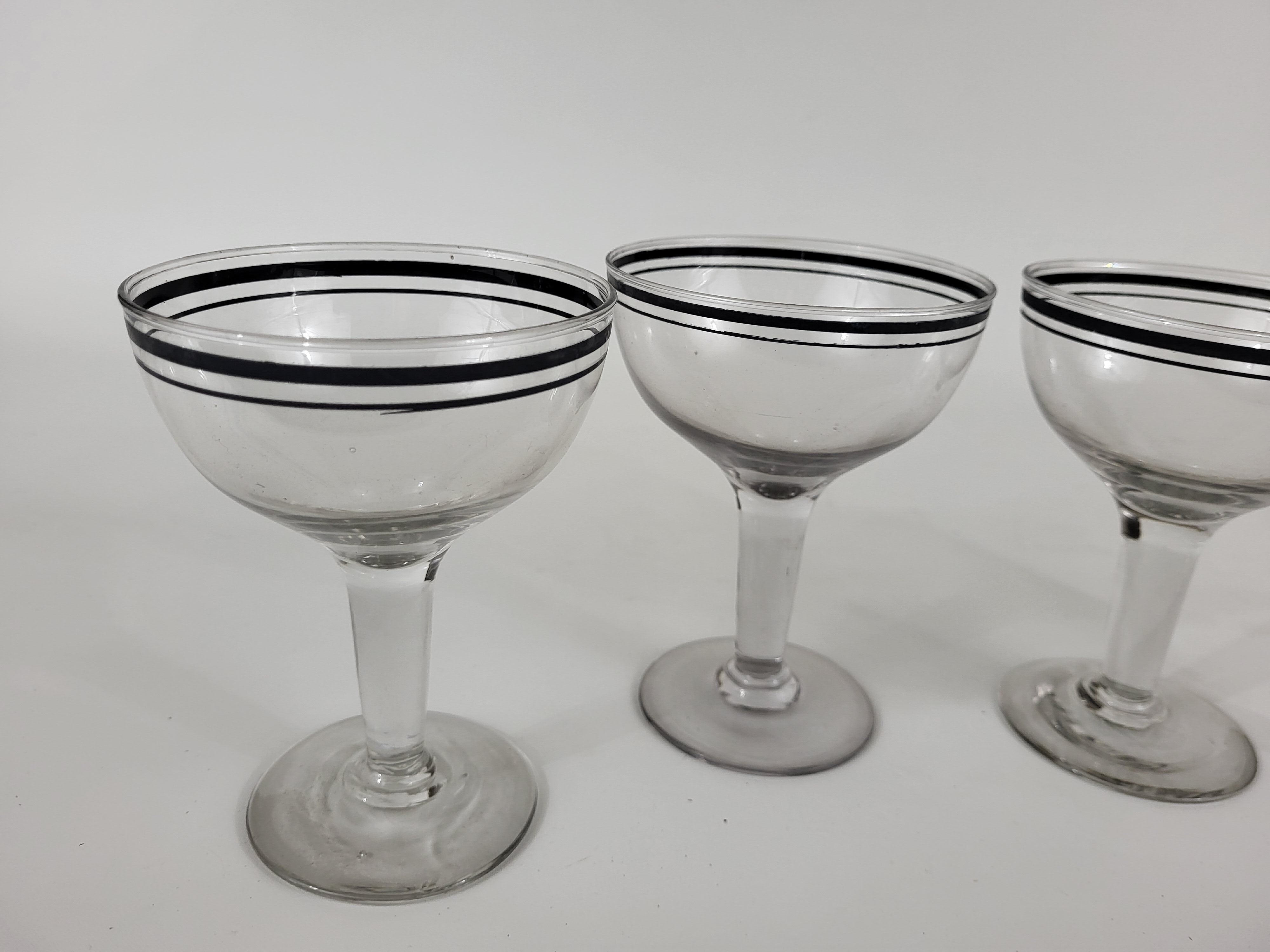 Set of 4 cocktail glasses 20s-30s