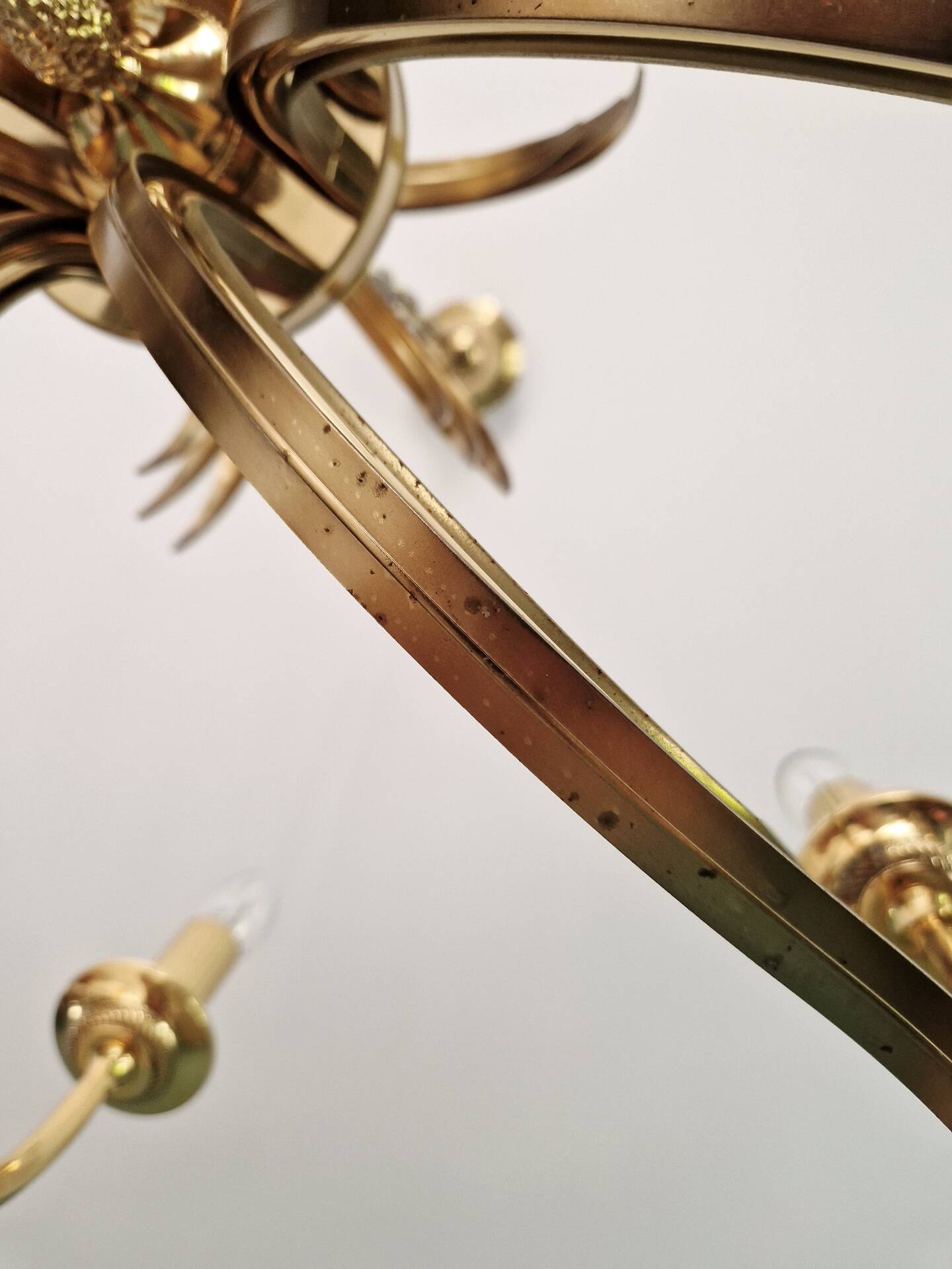 Brass chandelier, pineapple leaf decoration, Boulanger, 1970