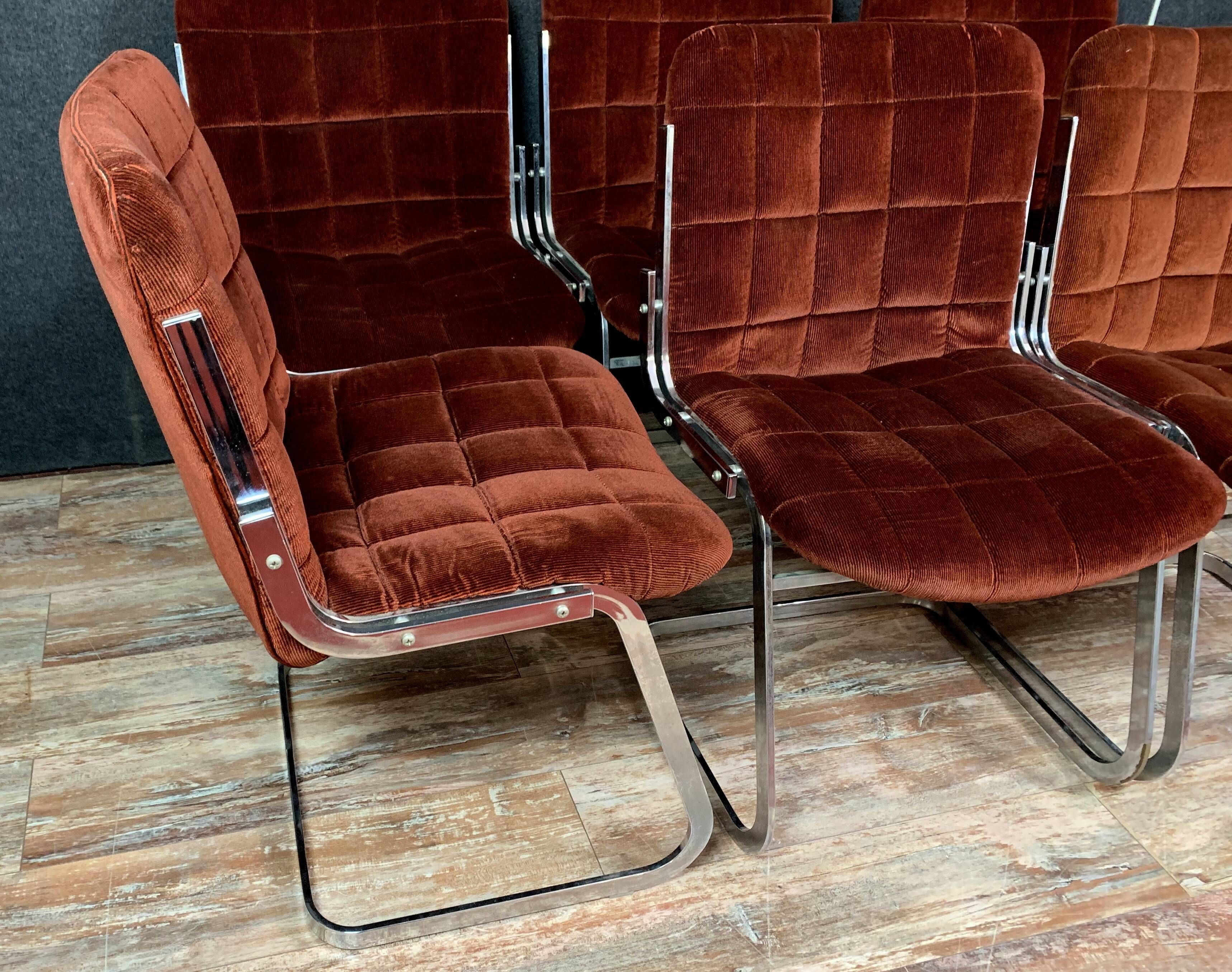 According to Baumann: series of 6 vintage sled chairs in chrome steel