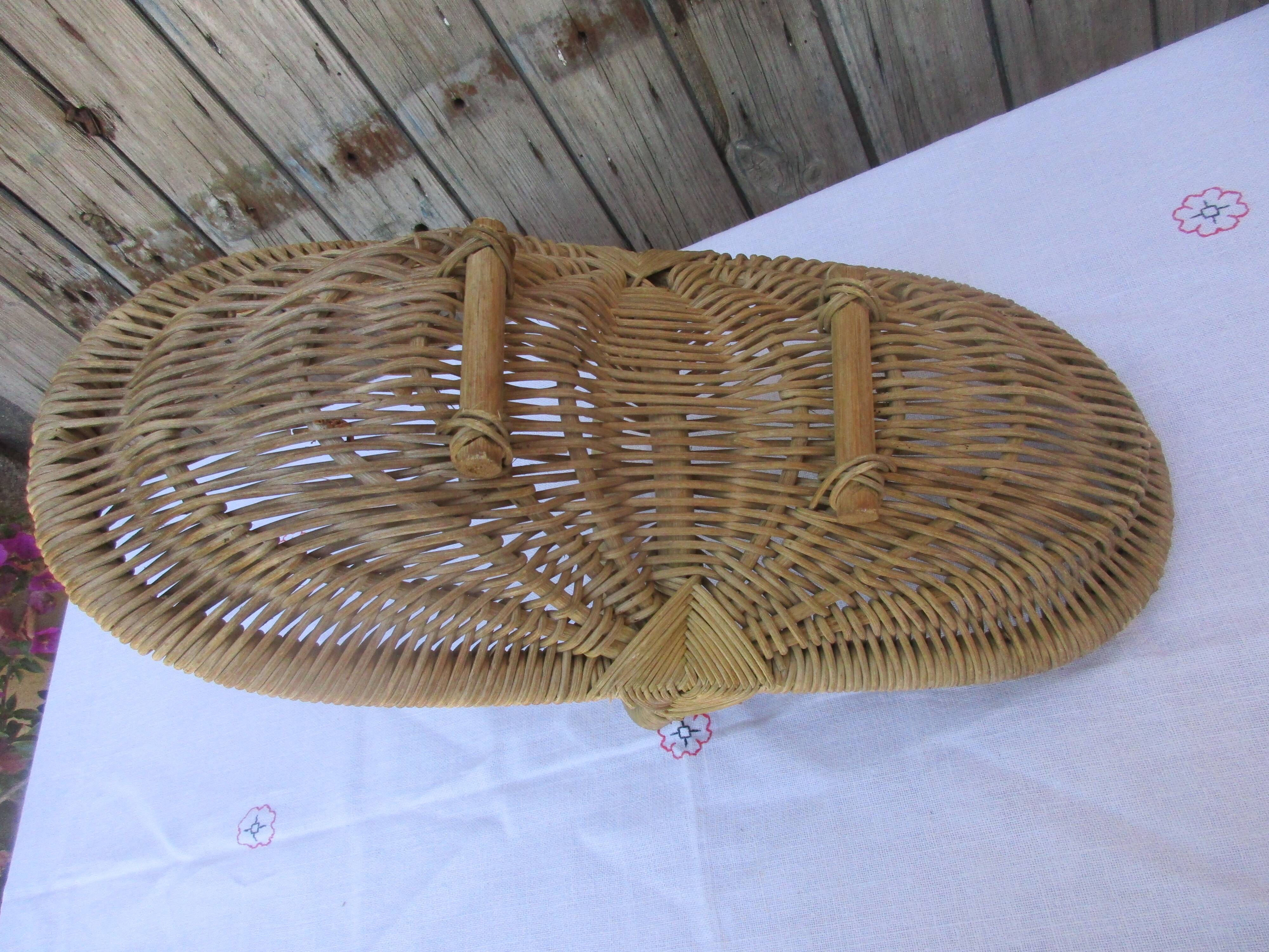 Rattan handle basket