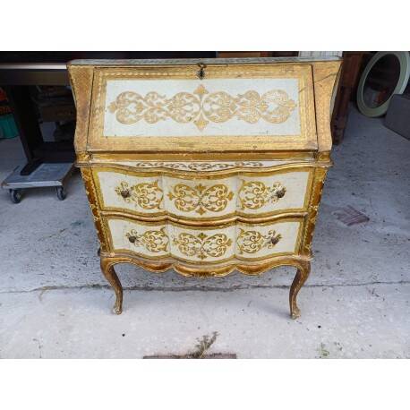 Chest of drawers with 2 drawers, secretary in gilded wood.