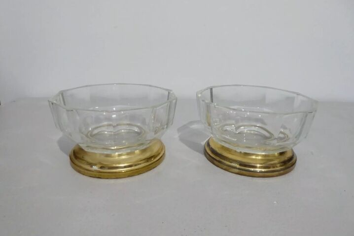 Glass cups