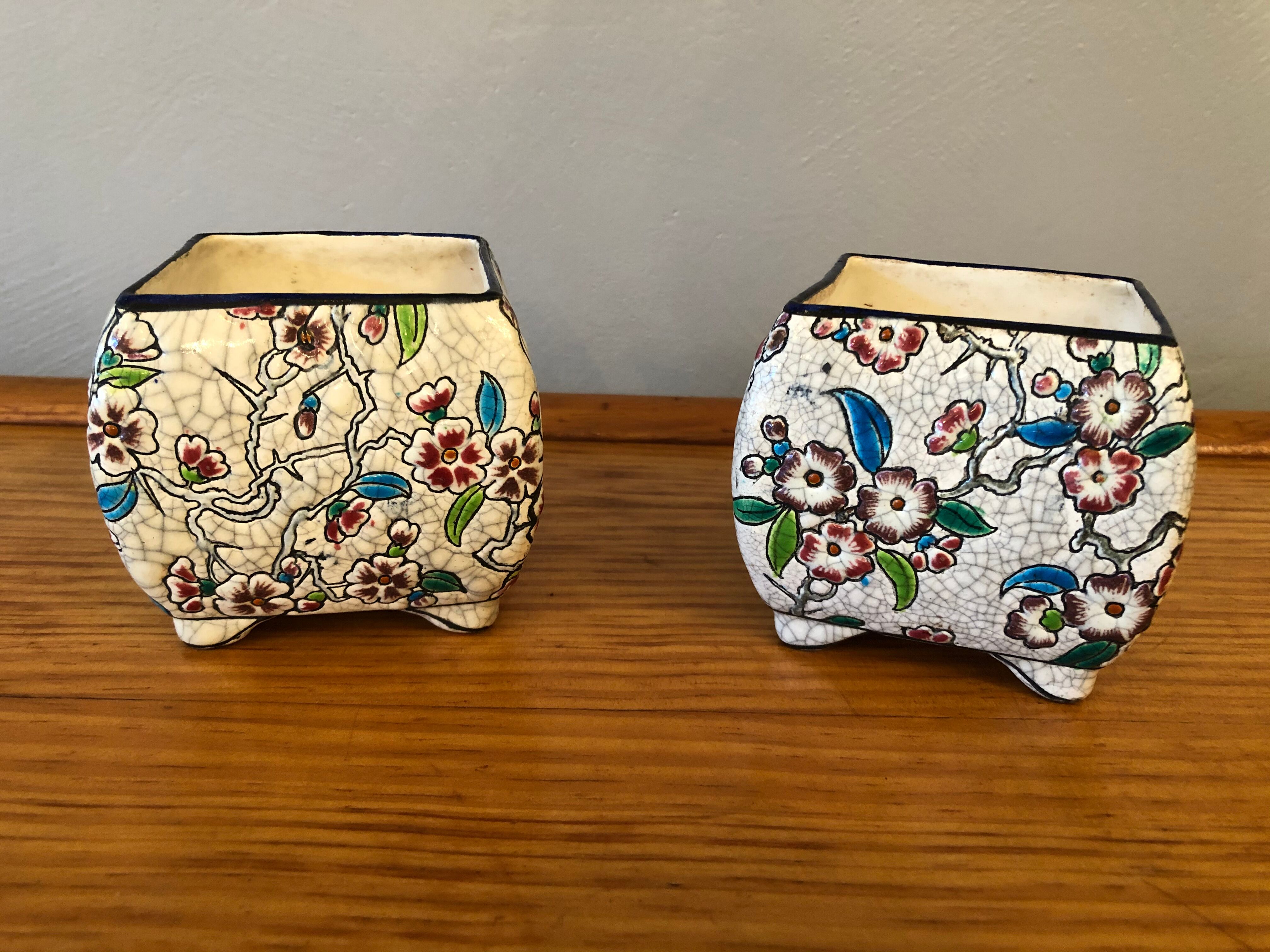 Longwy pot covers duo