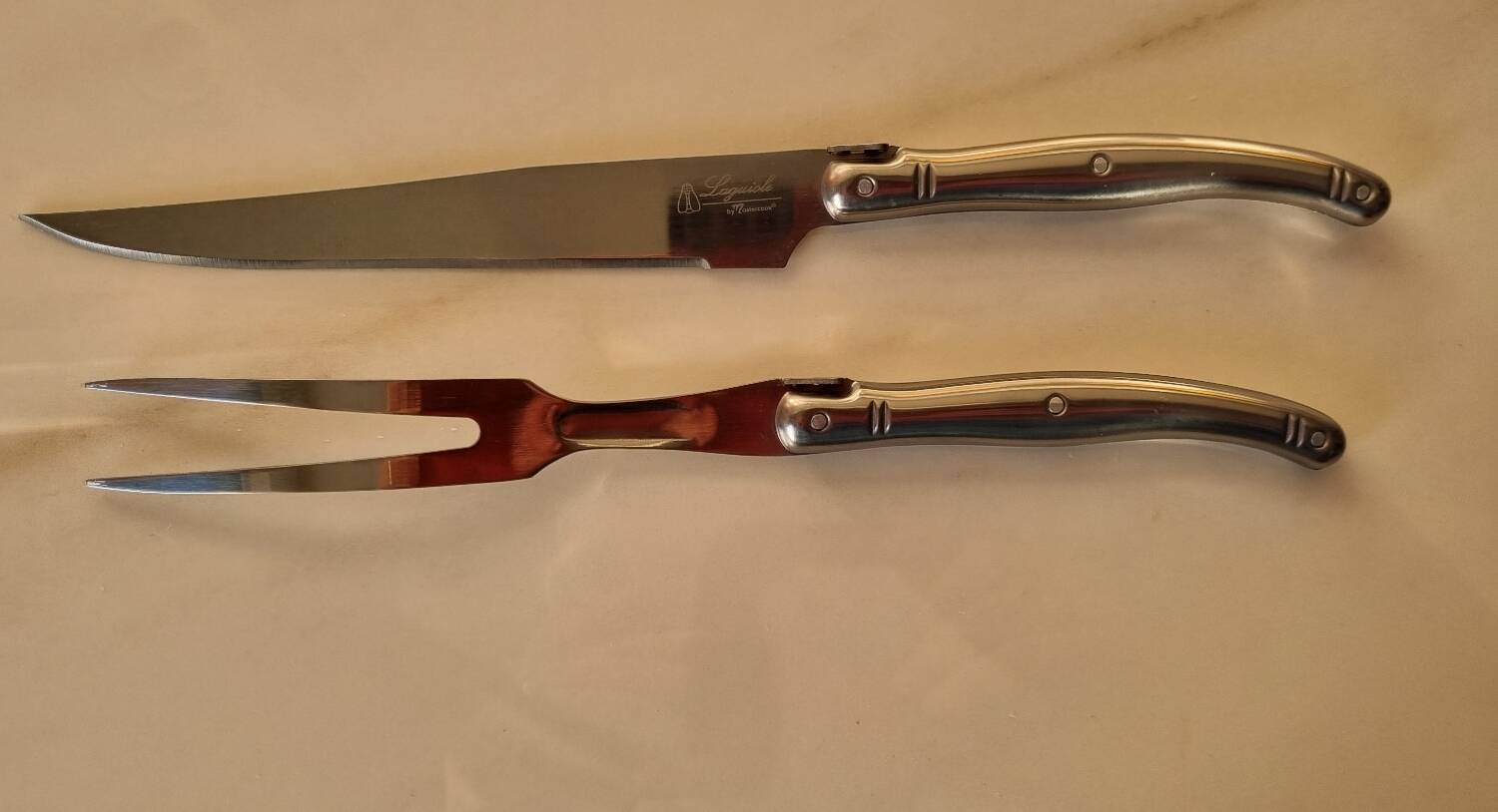 Laguiole cutting cutlery