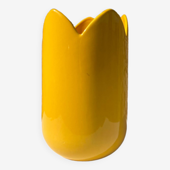 Vase jaune