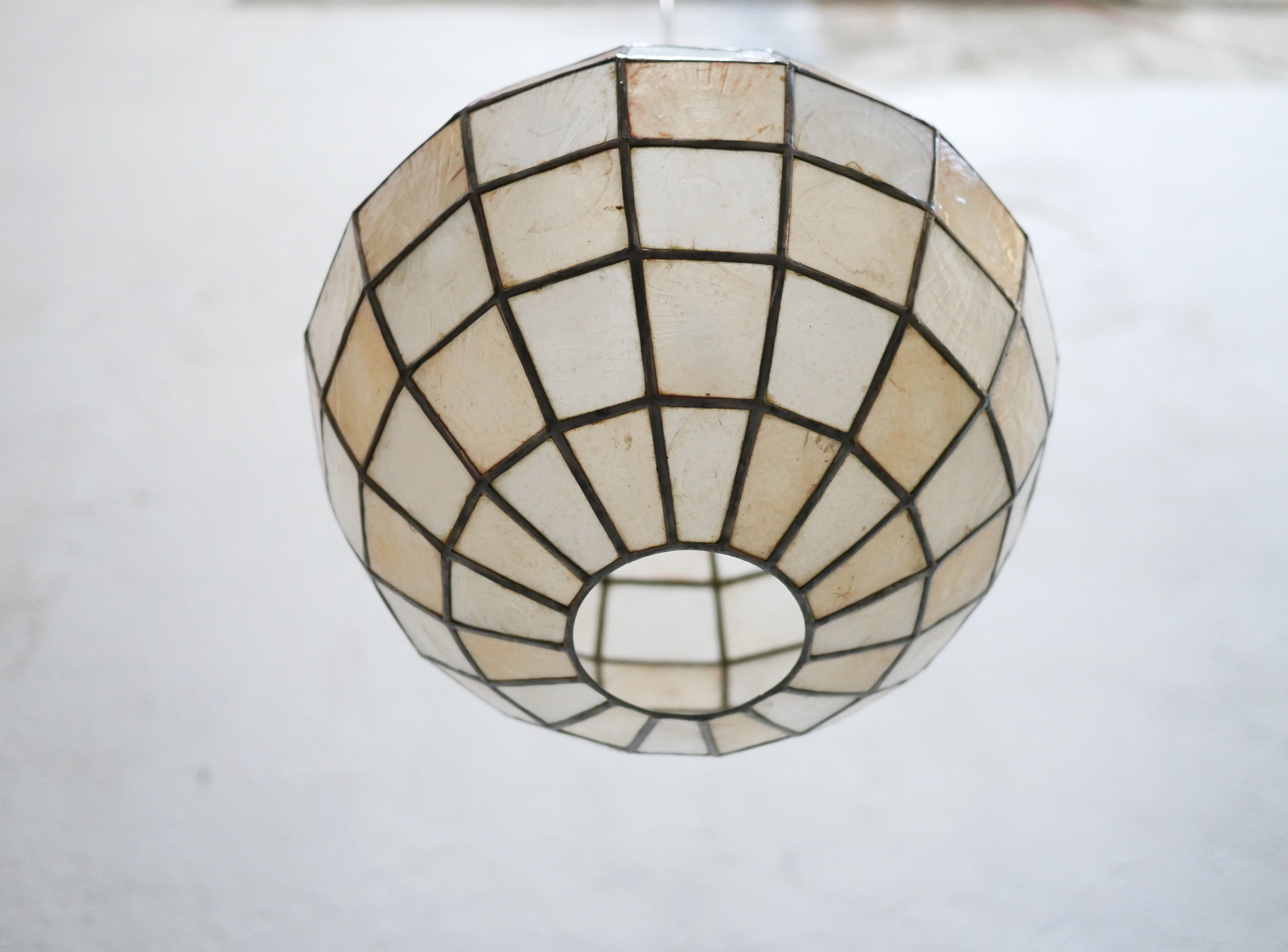 Vintage mother-of-pearl pendant lamp