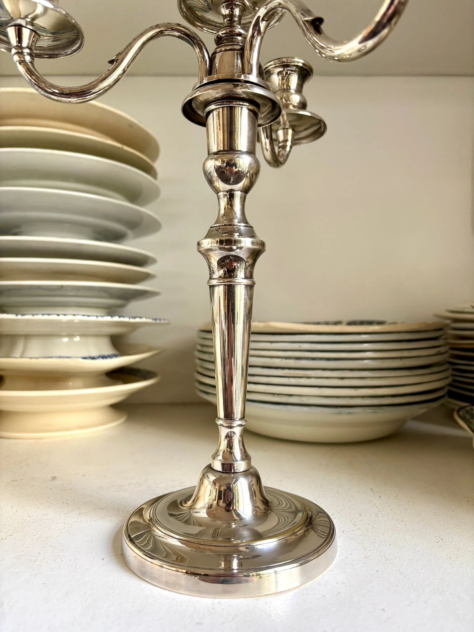 Chandelier with 4 lights, silver-plated candlestick.